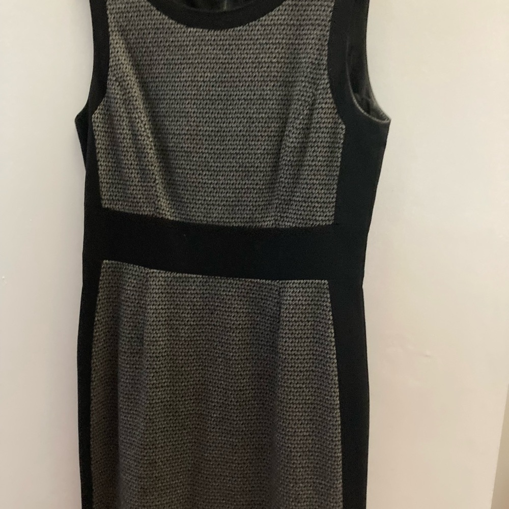 Black and white dress - Tahari